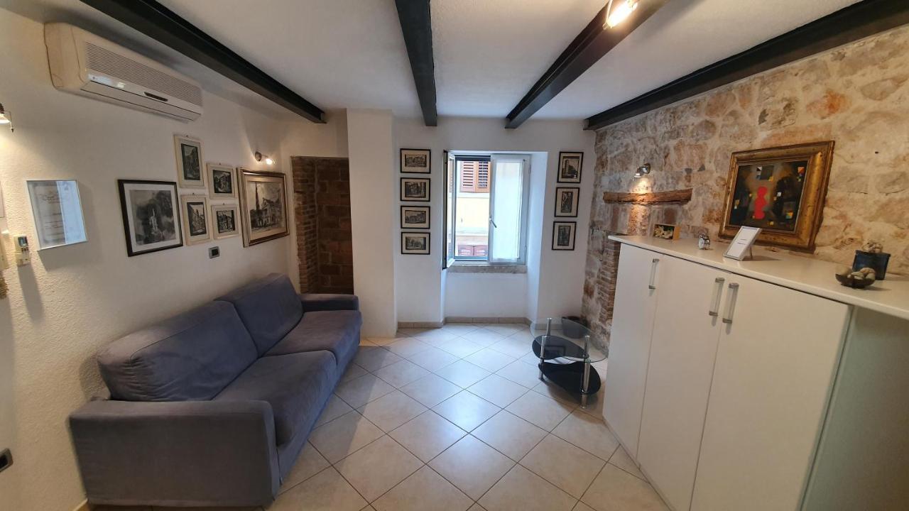 Apartma Queen Ernesta *